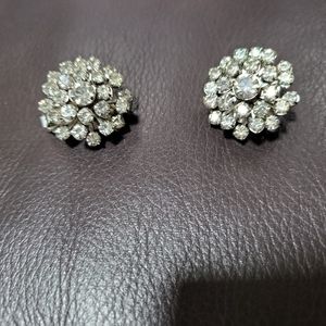 Beautiful Weiss vintage clip on  rhinestone earrings